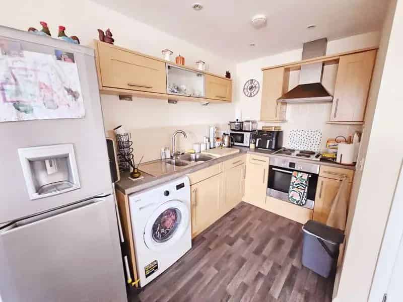 2 bedroom apartment for sale