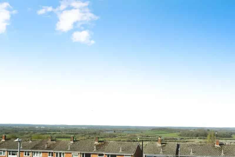 Four Bedroom Detached House Stunning Views Family Home