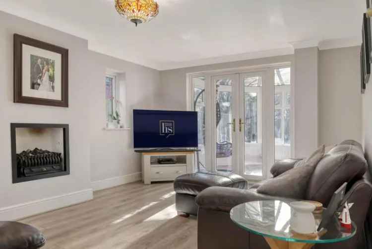 4 Bedroom Detached House for Sale in Warley Near Brentwood Station