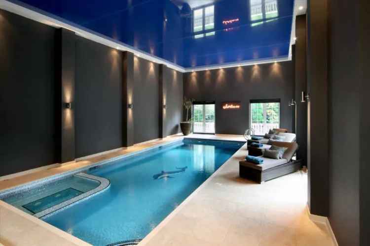 Wentworth Estate Mansion: Luxurious Family Home with Indoor Pool
