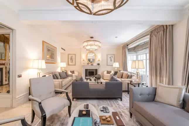 Duplex for Sale in Egerton Gardens London SW3