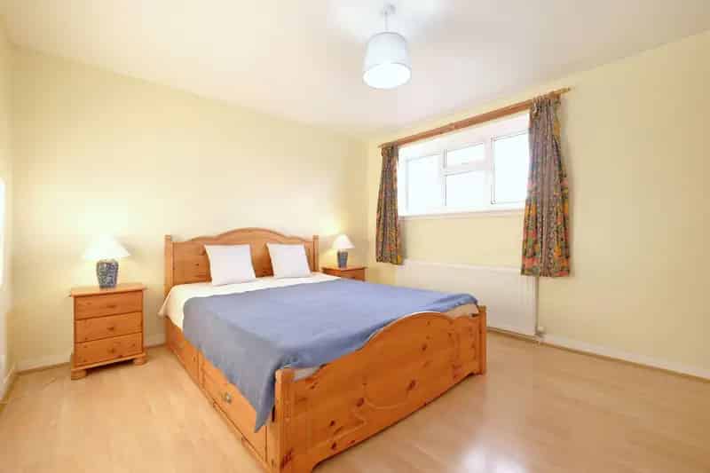 2 Bed Semi-Detached House Westhill Gas Central Heating Double Glazing