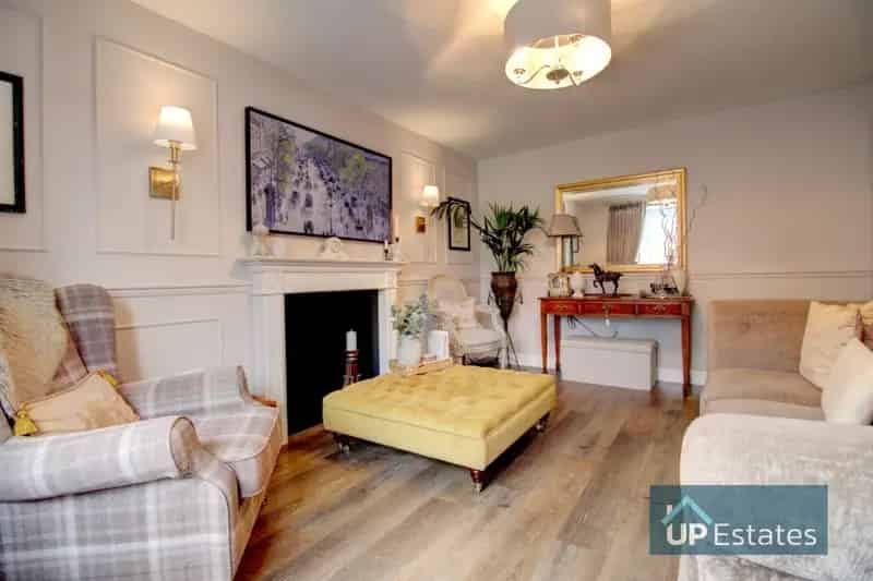 4 Bedroom Detached House to Rent