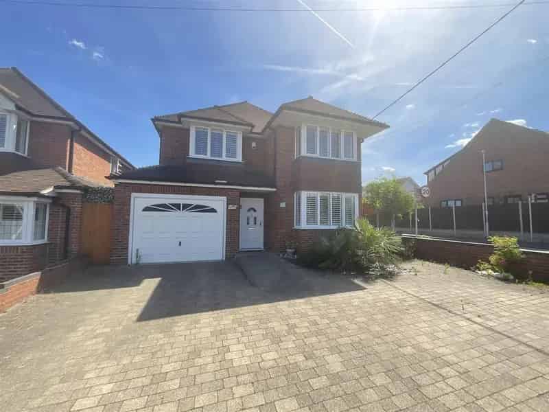 4 Bedroom Detached House For Sale No Onward Chain