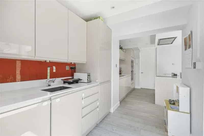 5 Bedroom House for Sale in East London Near Whitechapel Station