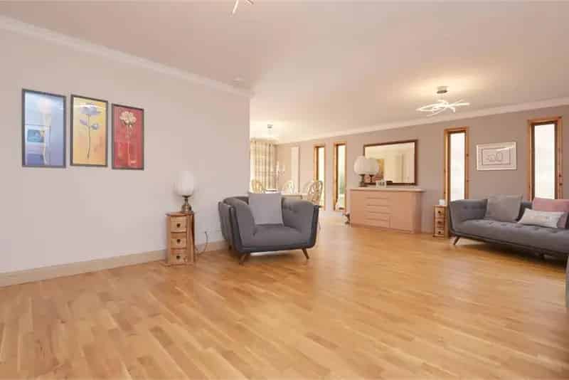 4 Bed Detached House with 1 Reception Room