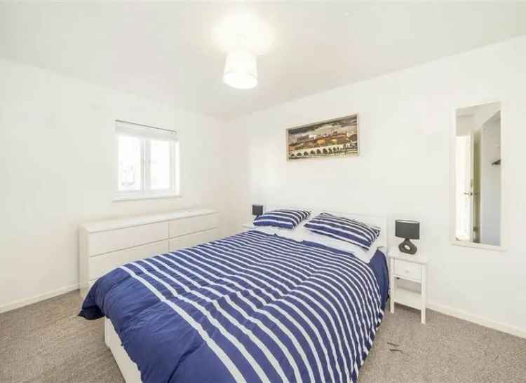 Three Bedroom Terraced House Near New Cross