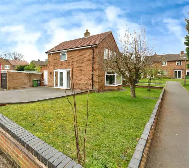 3 Bed Extended Semi Detached House Solihull