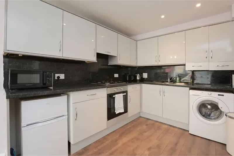 3 Bed House - Terraced with 1 Reception Room