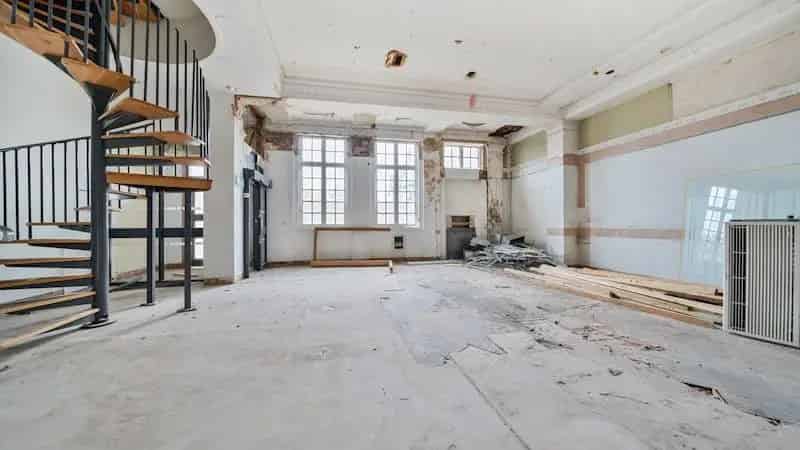 Ruislip High Street Retail Unit Class E Space 2975 sqft