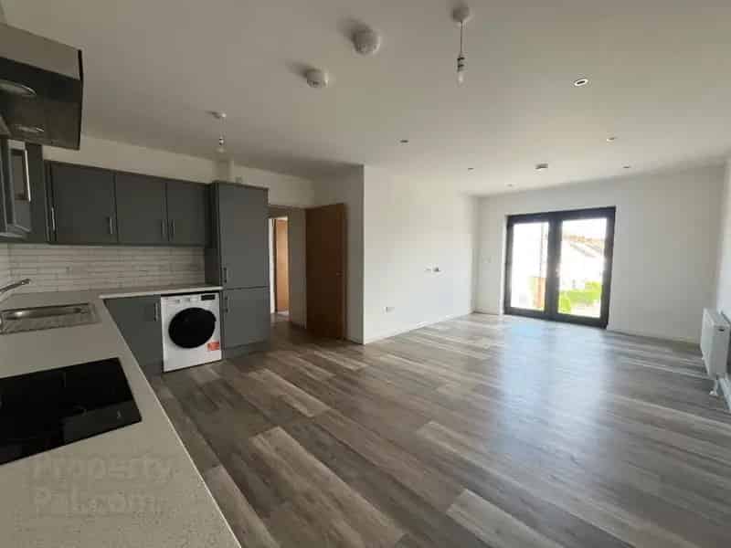 2 Bedroom 2 Bathroom Furnished Apartment Belfast Ormeau Road