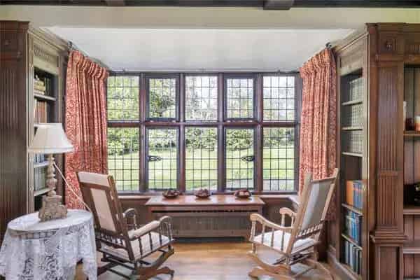 Great Tangley Manor: Historic Grade I Listed House with Extensive Gardens