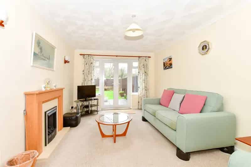2 Bedroom Semi-Detached Bungalow for Sale in Peacehaven