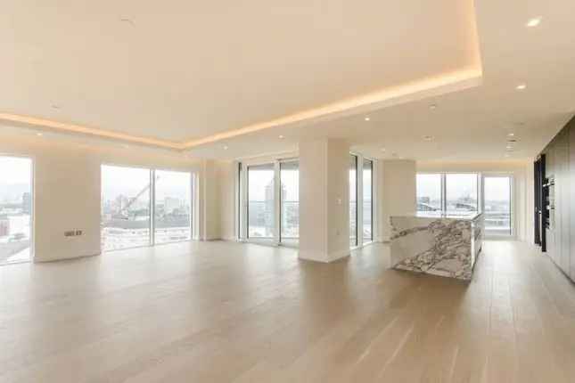 Flat for sale in Chelsea Creek, Fulham, London SW6