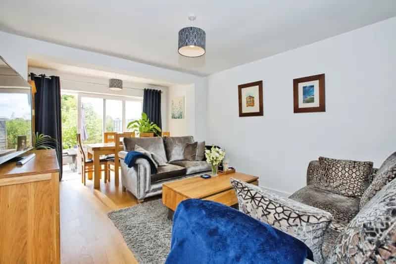 Contemporary Bungalow Conversion Near Wells City Centre