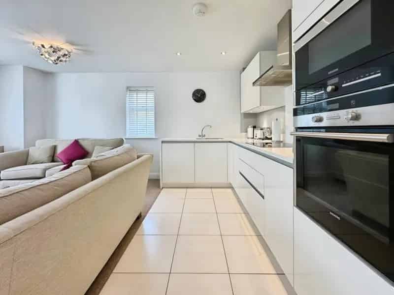 2 Bedroom Canal-Side Apartment To Let Worsley Village