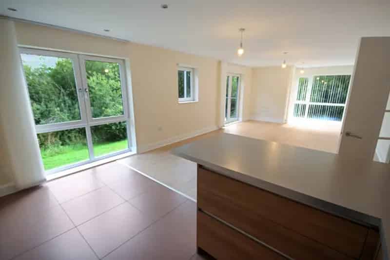 2 bedroom Flat
 To Rent