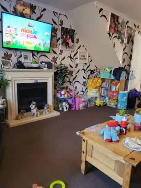 Garden Property with 2 Double Bedrooms and Box Room