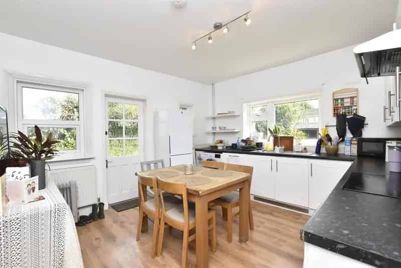 2 Bedroom Apartment to Rent
