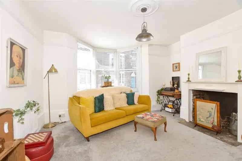 4 Bedroom Terraced House for Sale Near East Cliff