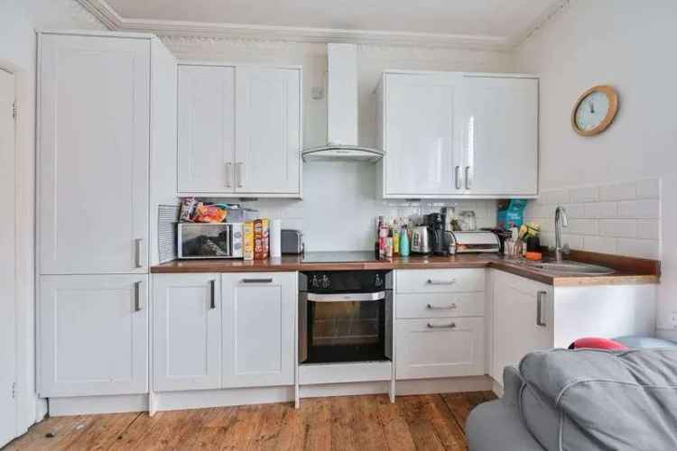 3 bed flat for sale