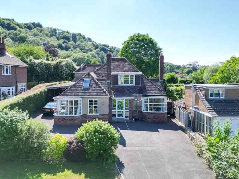 4 Bedroom Detached Art Deco House for Sale