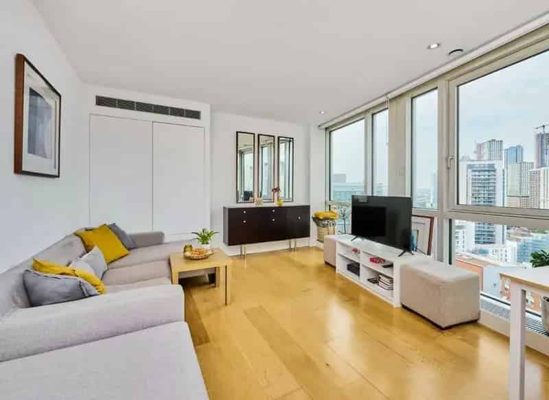 1 Bedroom Flat Near Canary Wharf - Cash Buyers Only