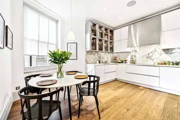Luxury Edwardian Apartment in Gated Mansion Block