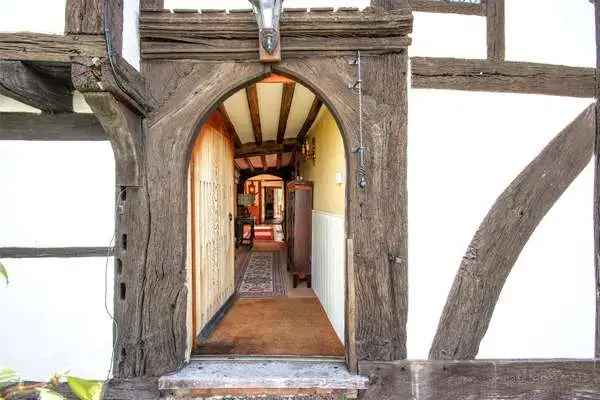 Grade II Listed Wealden House Hawkenbury Farm