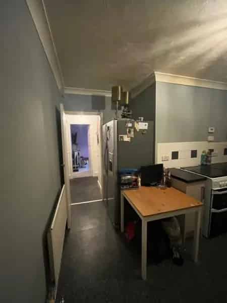 Ramsgate Seafront Flat 2 Double Beds Balcony Garden Near Shops Schools