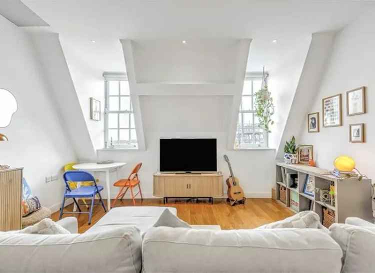 Clapham Common Apartment  - Modern 1 Bedroom Flat with Parking