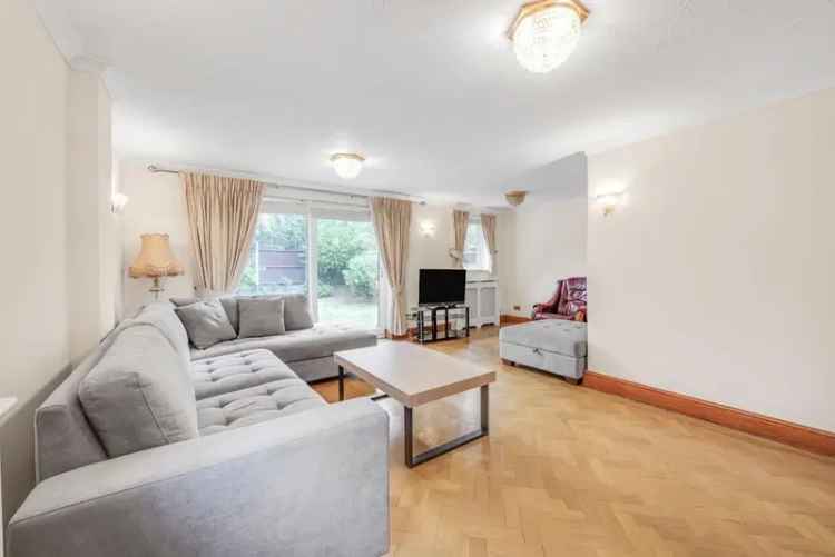Four Bedroom Family House Near Finchley Central