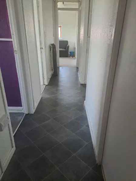 Flat For Rent in Sheffield, England