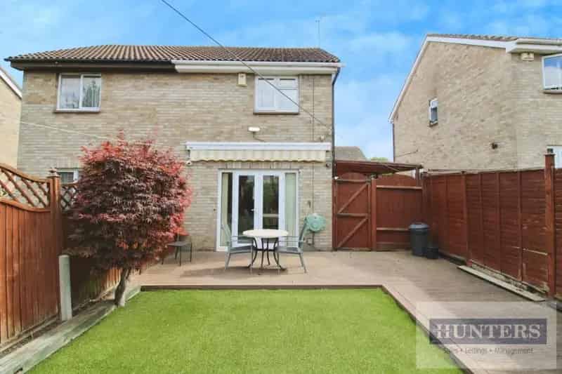 2 Bed Semi-Detached House for Sale Crayford
