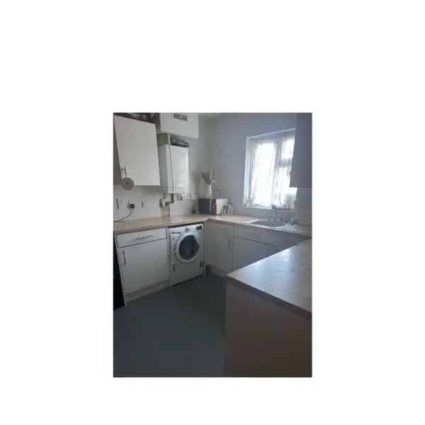 Large 2-Bedroom House Near Sainsbury's and Aston