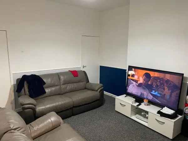 House For Rent in Walsall, England