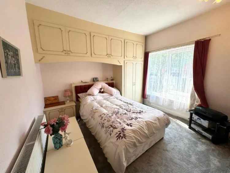 3 Bed Mid Terrace House For Sale