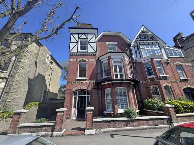 1 Bedroom Apartment for Sale