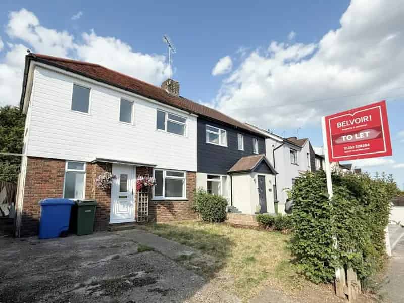 Refurbished 3-Bedroom Family Home Near Schools