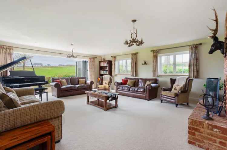 6 Bedroom House for Sale in Peaceful Countryside Setting