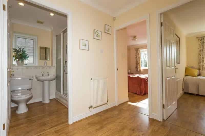 2 Bed Detached Bungalow for Sale Over 55s No Upward Chain