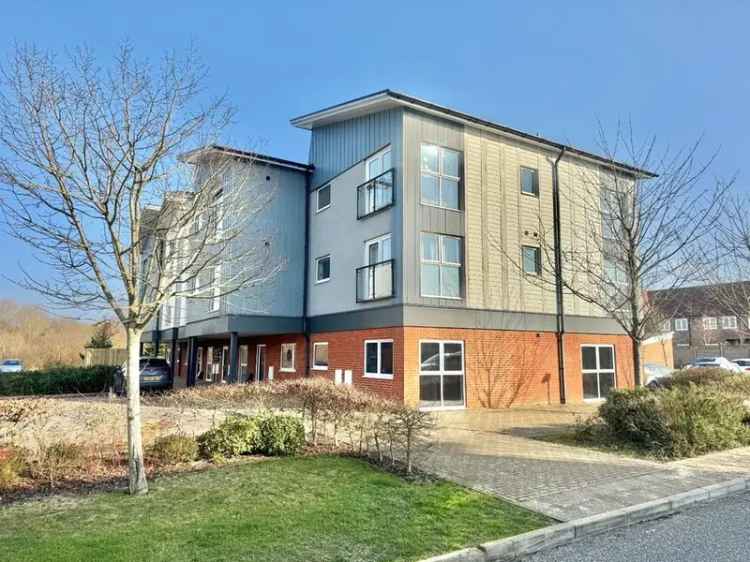 1 Bedroom Flat for Sale in Hawkinge, Kent