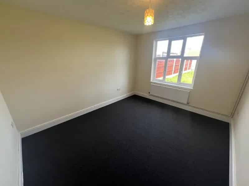 2 Bedroom Detached House to Rent
