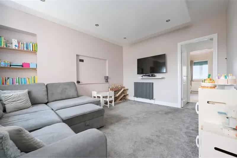 2 Bed Flat First Floor Crossgates