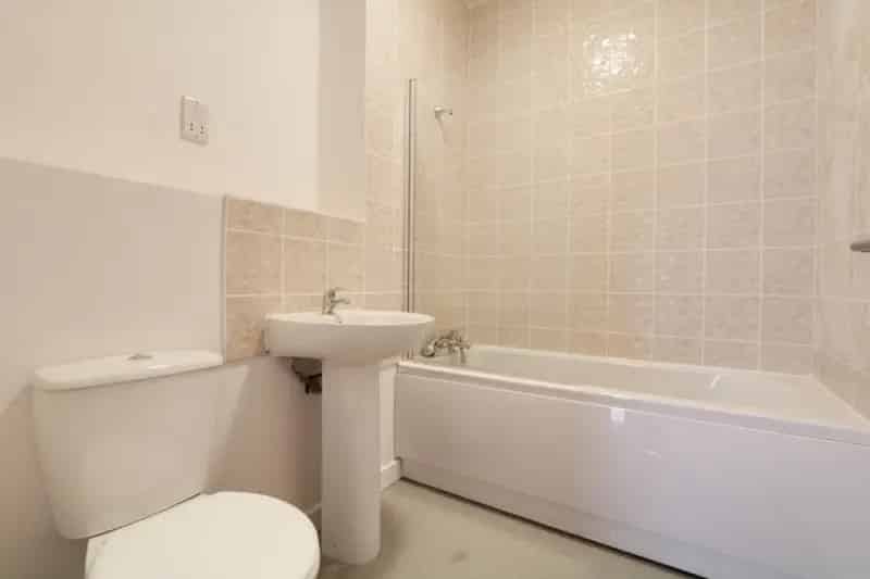 2 Bedroom Flat Investment Opportunity Southend-on-Sea