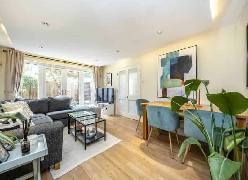 Two Double Bedroom Victorian Flat Near Clapham Common