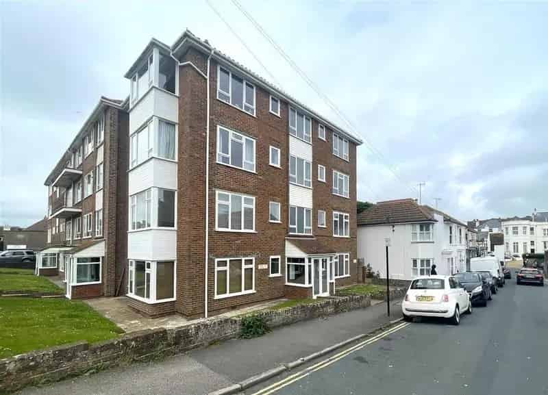2 Bedroom Flat for Sale in Brighton