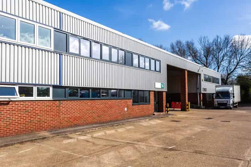 Industrial Unit 4893 Sq Ft Aylesbury