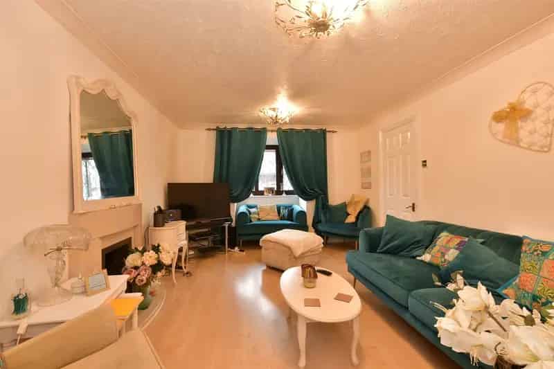 Spacious 4 Bedroom Semi Detached House For Sale