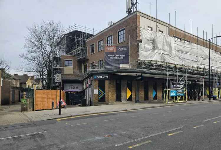 Ground Floor Commercial Unit Ideal for Leisure Businesses